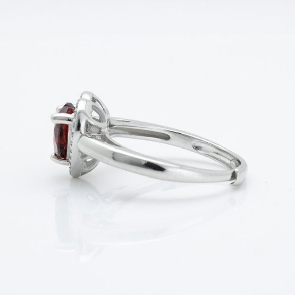 Stunning Garnet Heart Sterling Silver Ring - Picture 3 of 4